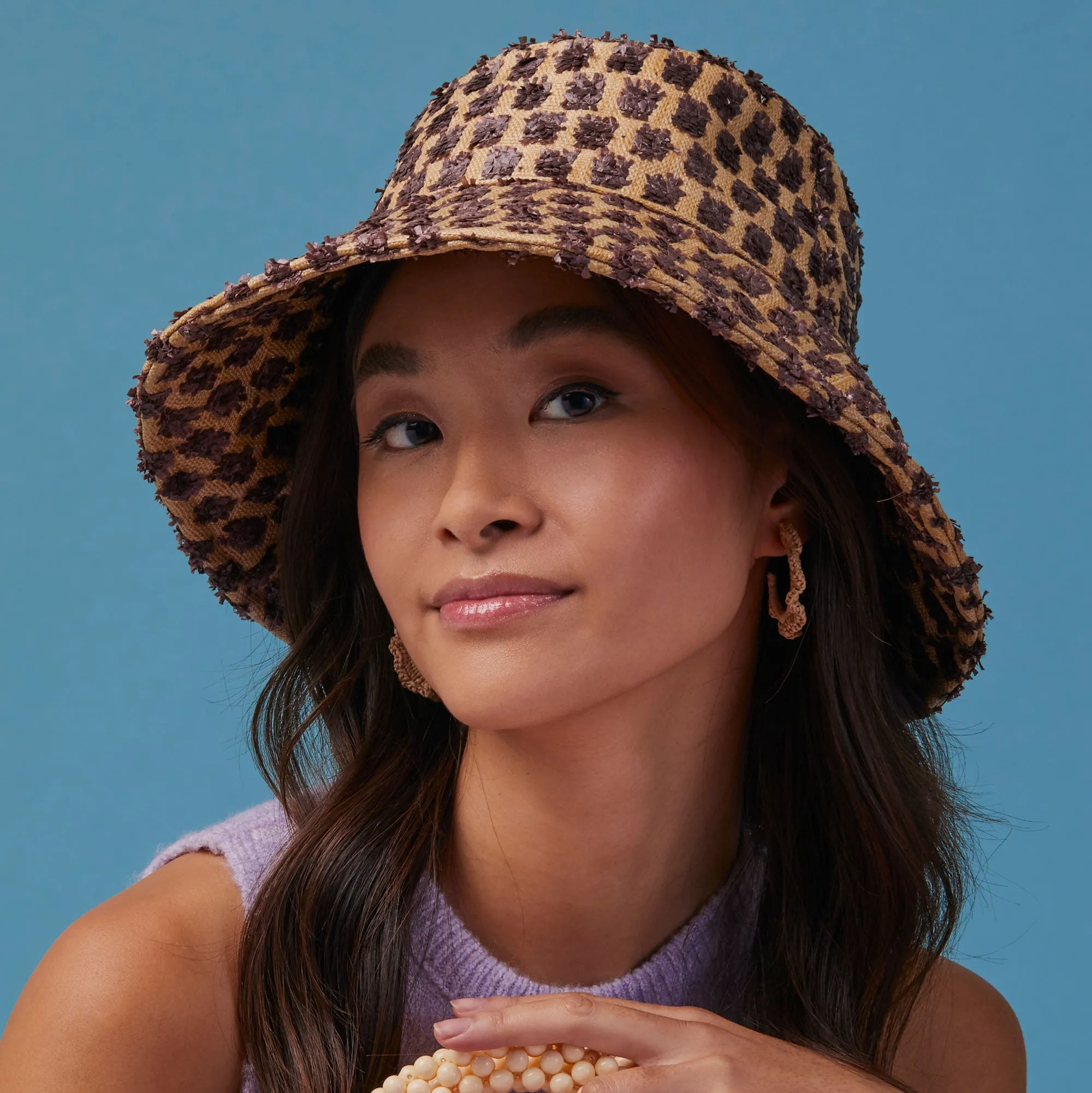 CHOCOLATE DOTTED RAFFIA LONG BRIM BUCKET