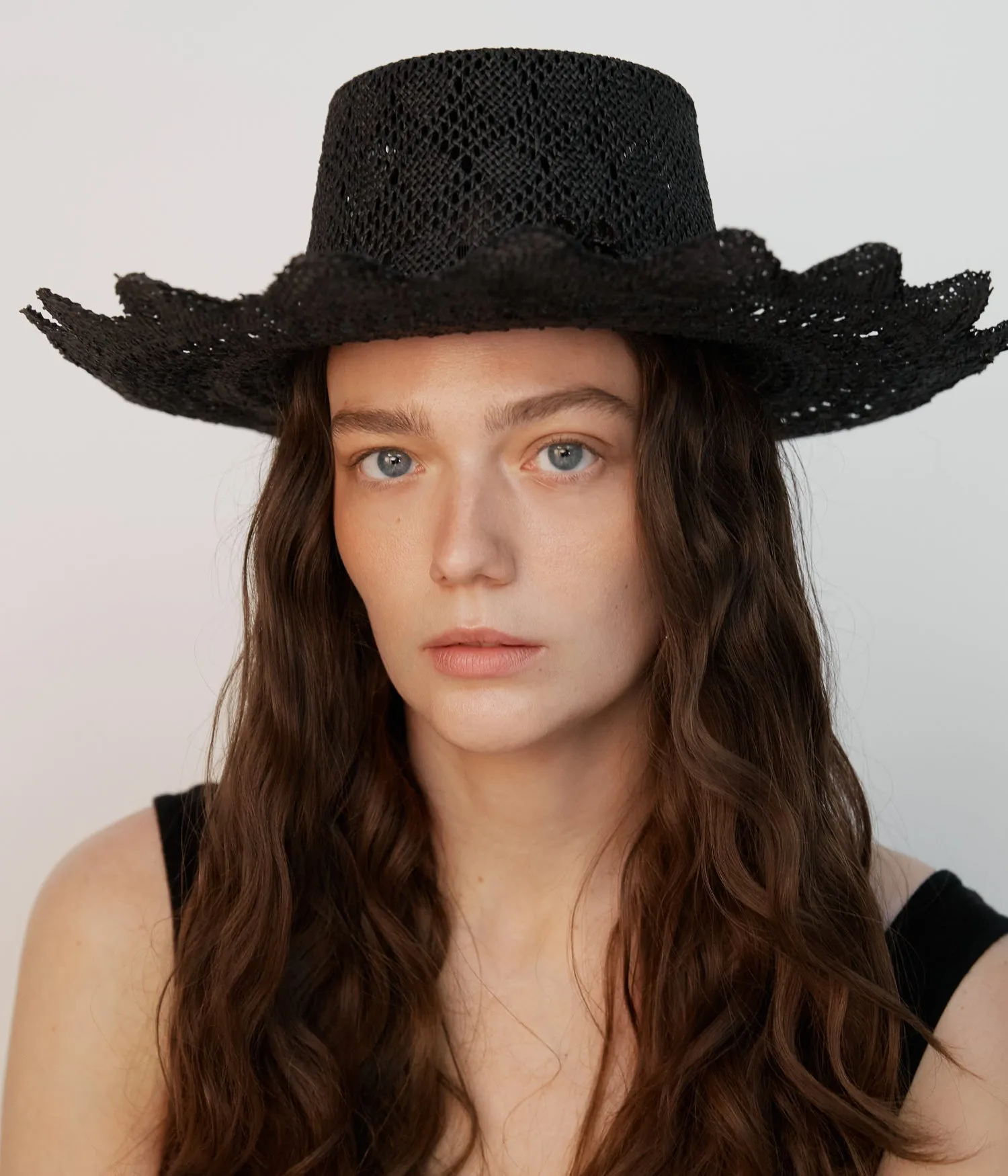 Cut Out-Detail Straw Hat