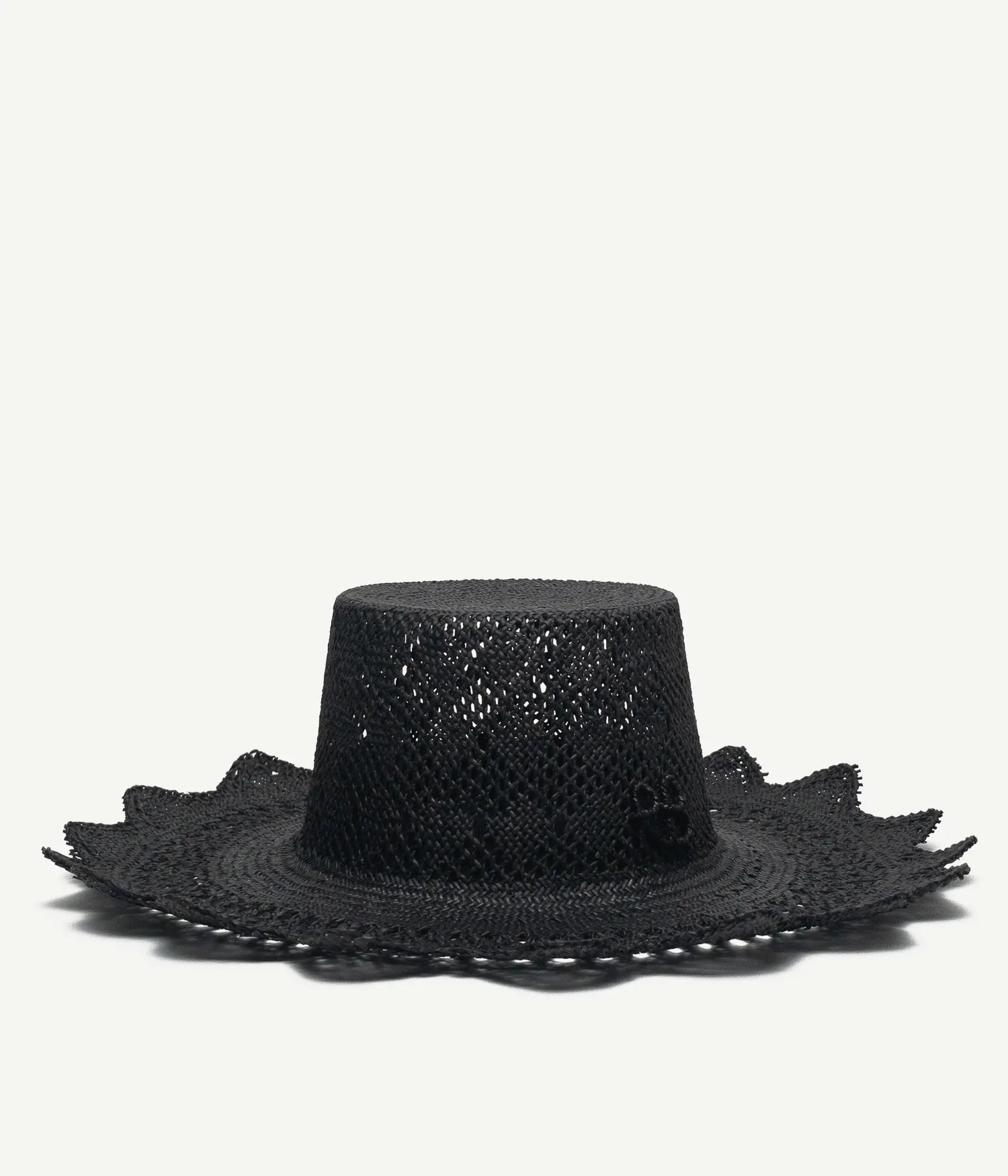 Cut Out-Detail Straw Hat