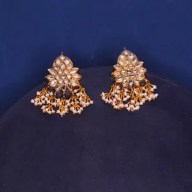 Earrings in Pearls and Kundan Work