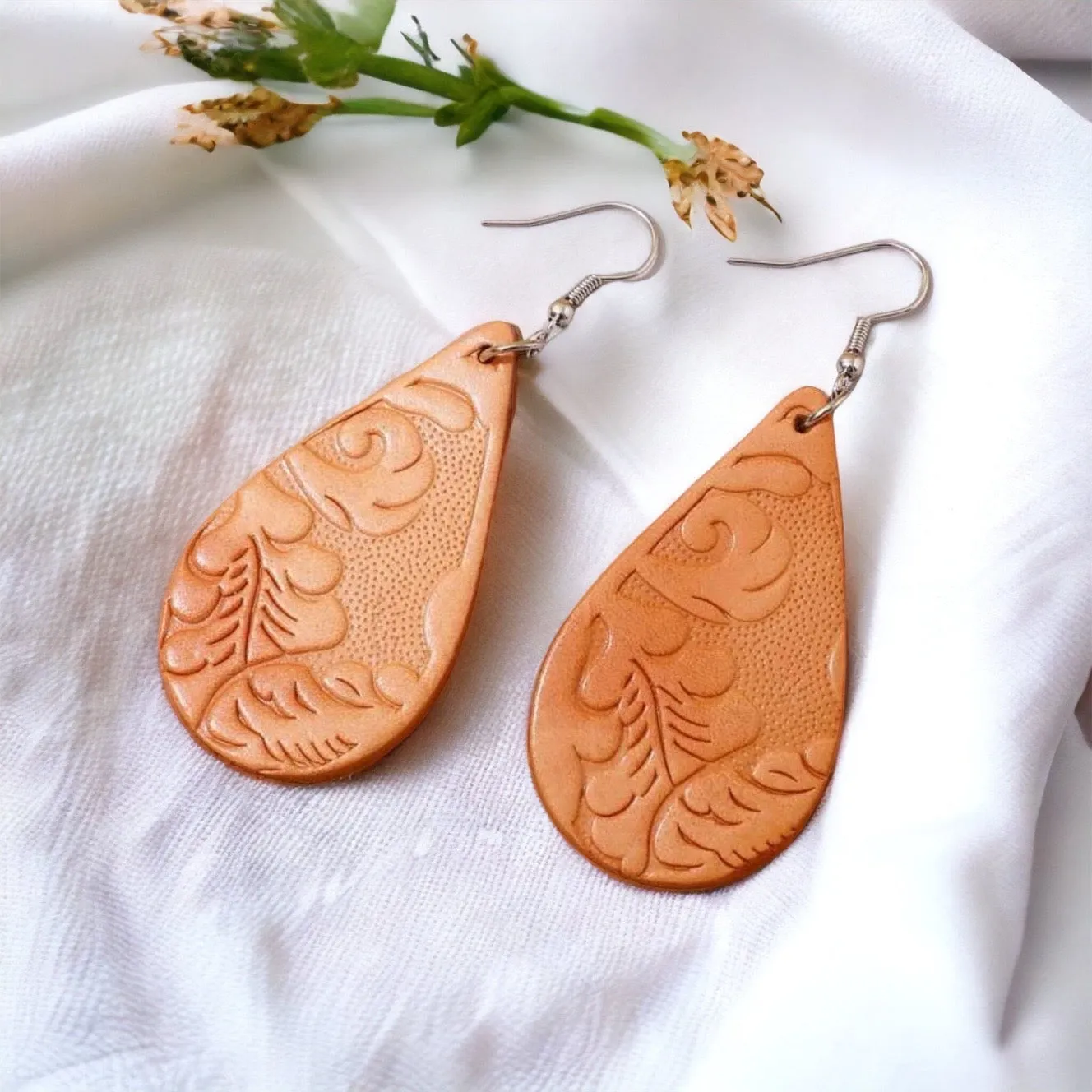 Embossed Leather Earrings - Boho Style, Handmade Earrings, Boho Chic, Western Earrings, Brown Earrings, Wooden Earrings, Bohemian Style